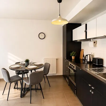 Camelia Merignac, 2 Bedrooms And Parking, Near Bordeaux * Mérignac