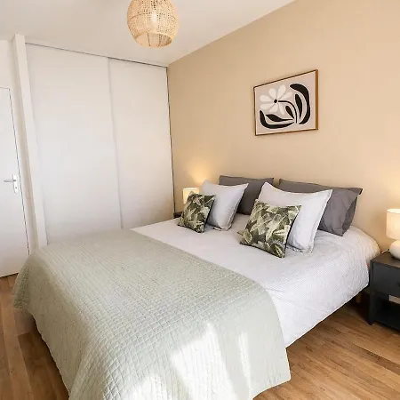 Lejlighed Camelia Merignac, 2 Bedrooms And Parking, Near Bordeaux